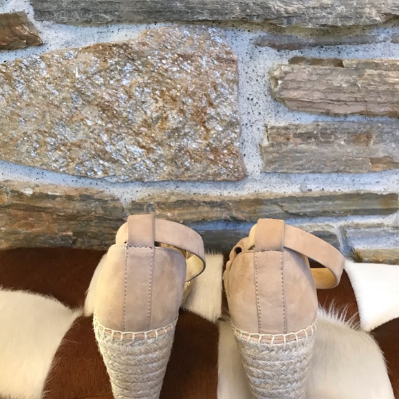 Worn once! Splendid Bedford Wedge Sandal - Picture 4 of 8